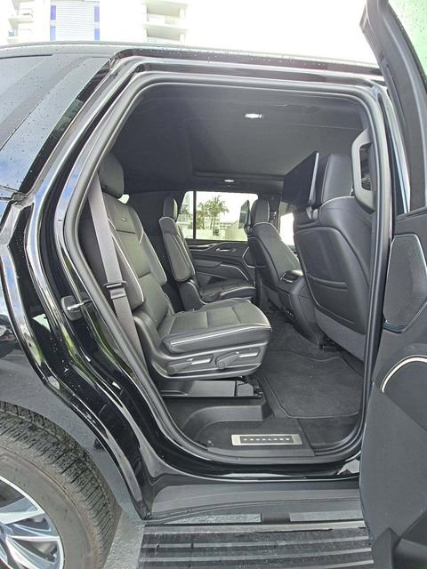 Used 2023 Cadillac Escalade Sport w/ Touring Package image 7