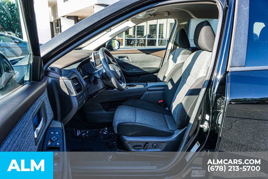 Used 2023 Nissan Rogue SV FWD image 18