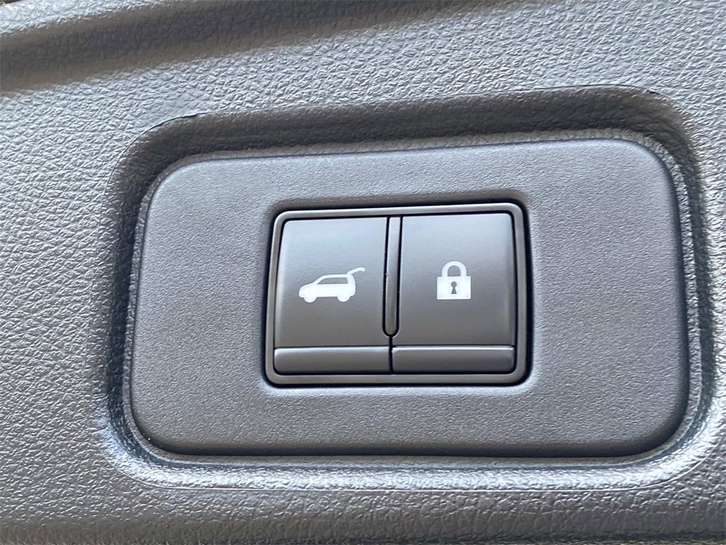 Used 2023 Nissan Pathfinder SL w/ Black Appearance Package image 13