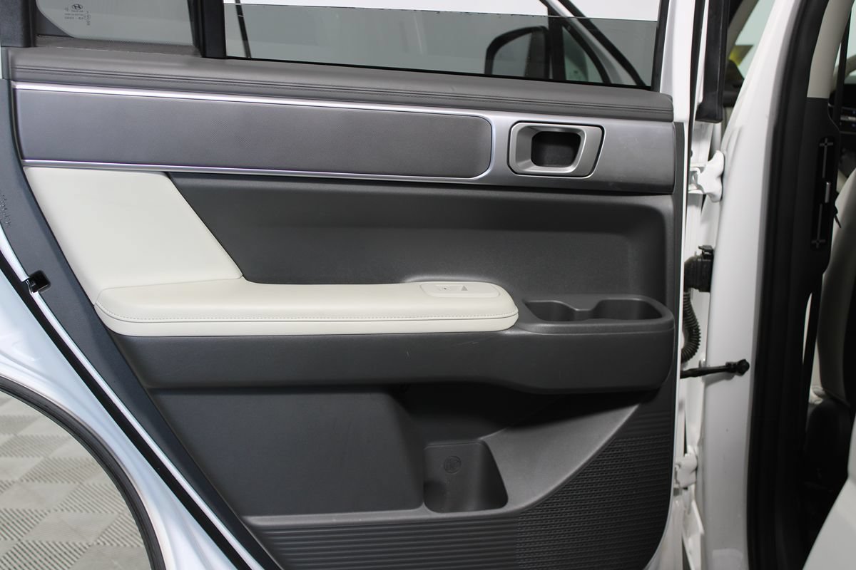 Used 2024 Hyundai Santa Fe SEL FWD image 27