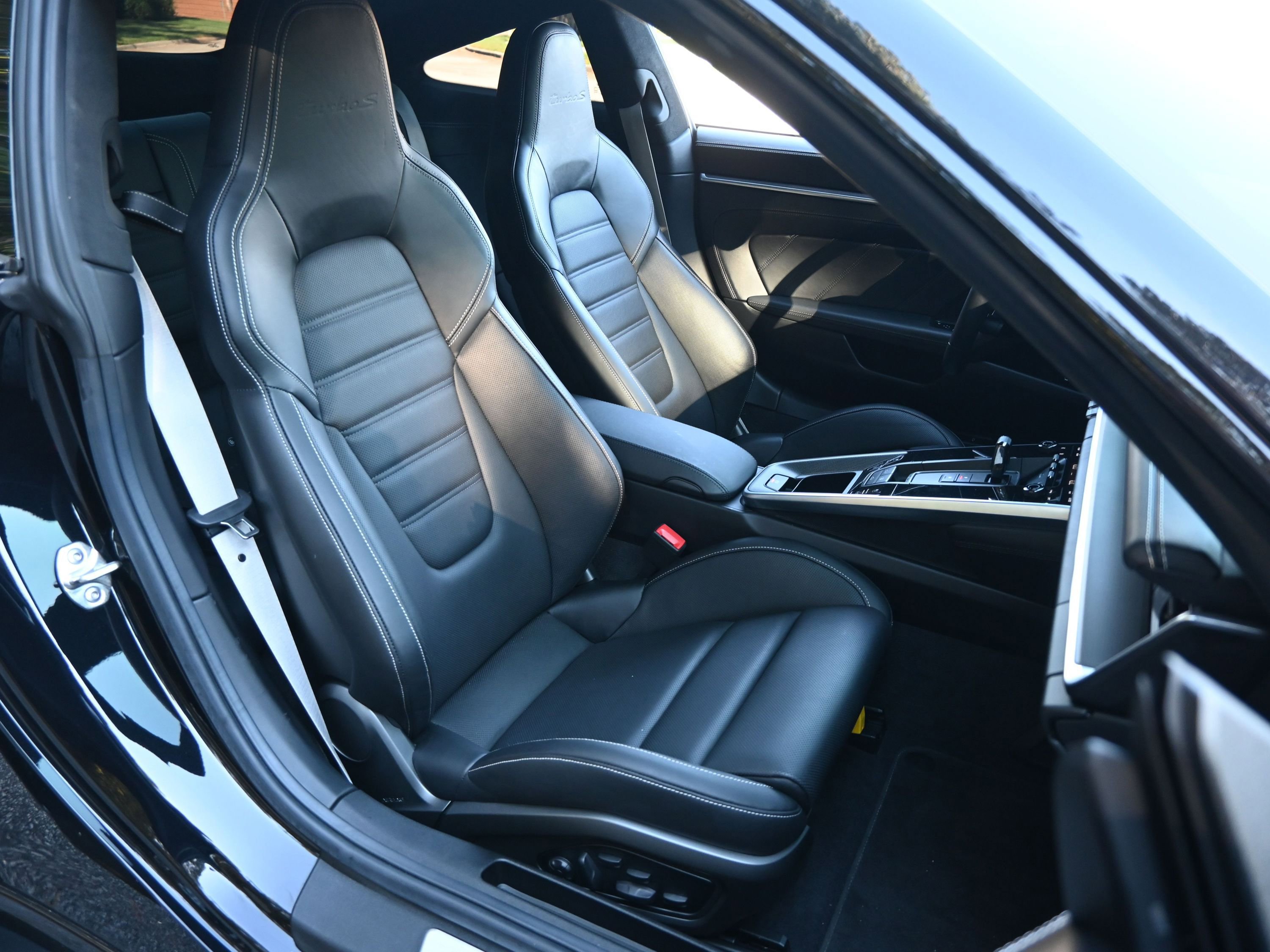 Used 2024 Porsche 911 Turbo S image 31