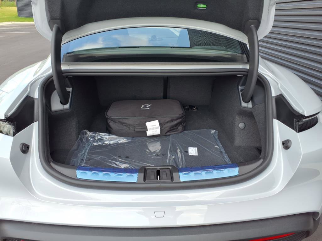 New 2025 Porsche Taycan image 25