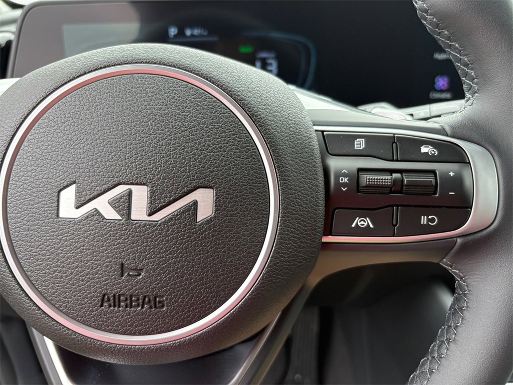 New 2025 Kia Sportage EX image 26