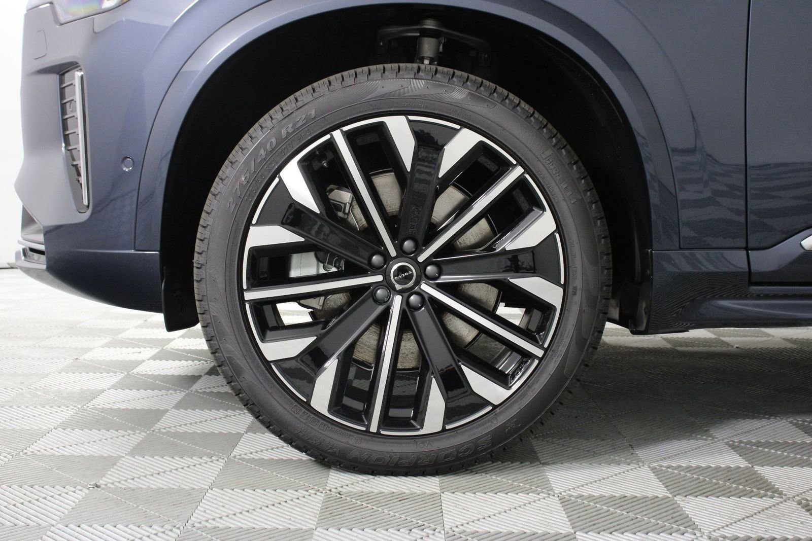 New 2026 Volvo XC90 T8 Ultra w/ Protection Package Premier image 13