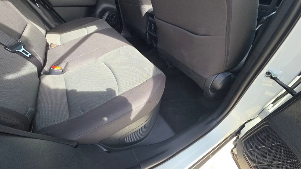 Used 2025 Toyota RAV4 XLE image 15