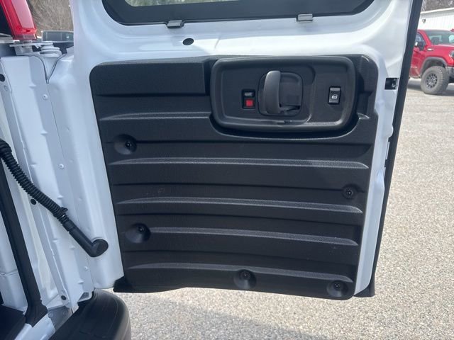 New 2026 GMC Savana 2500 Extended RWD image 22