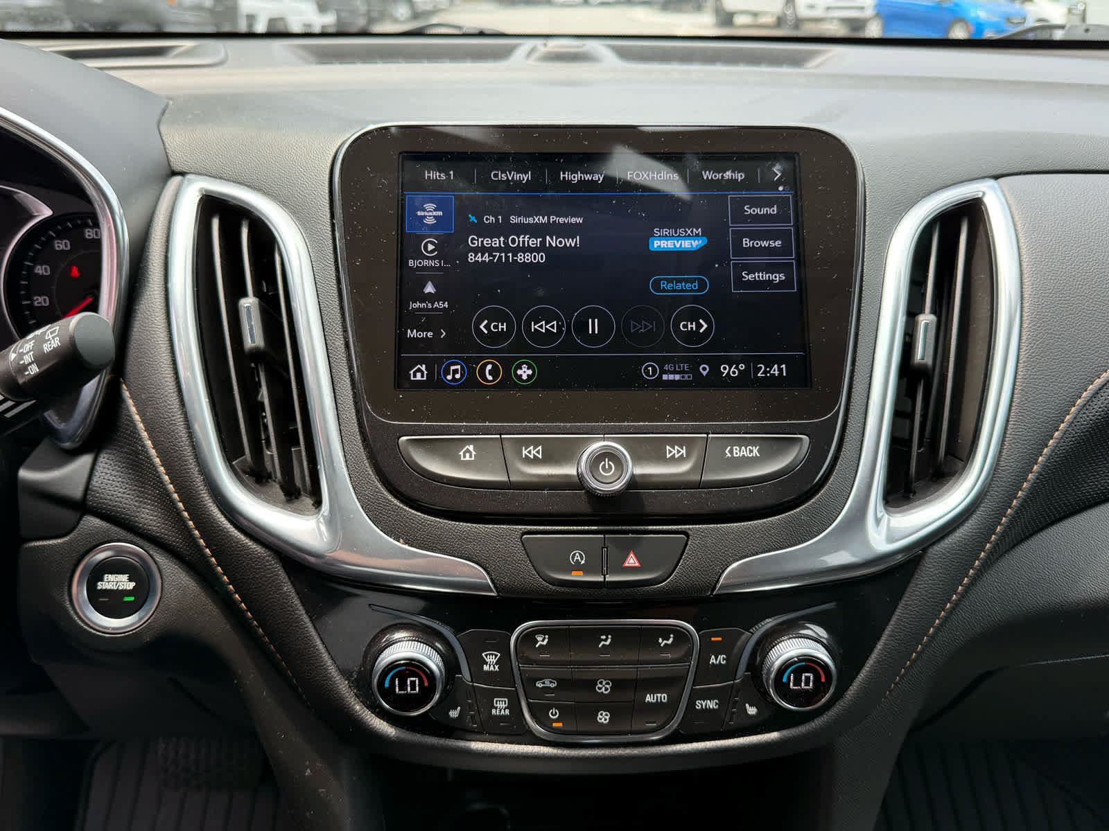 Used 2022 Chevrolet Equinox Premier AWD/4WD image 17