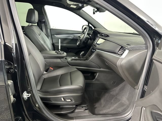Used 2024 Cadillac XT6 Luxury image 28