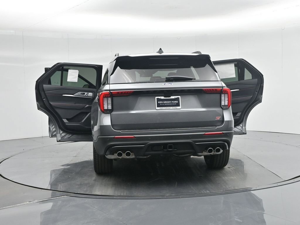 New 2026 Ford Explorer ST AWD/4WD image 35