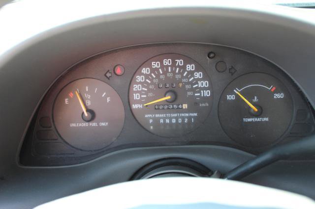 Used 1998 Chevrolet Lumina Sedan w/ Preferred Equipment Group 1 FWD image 21