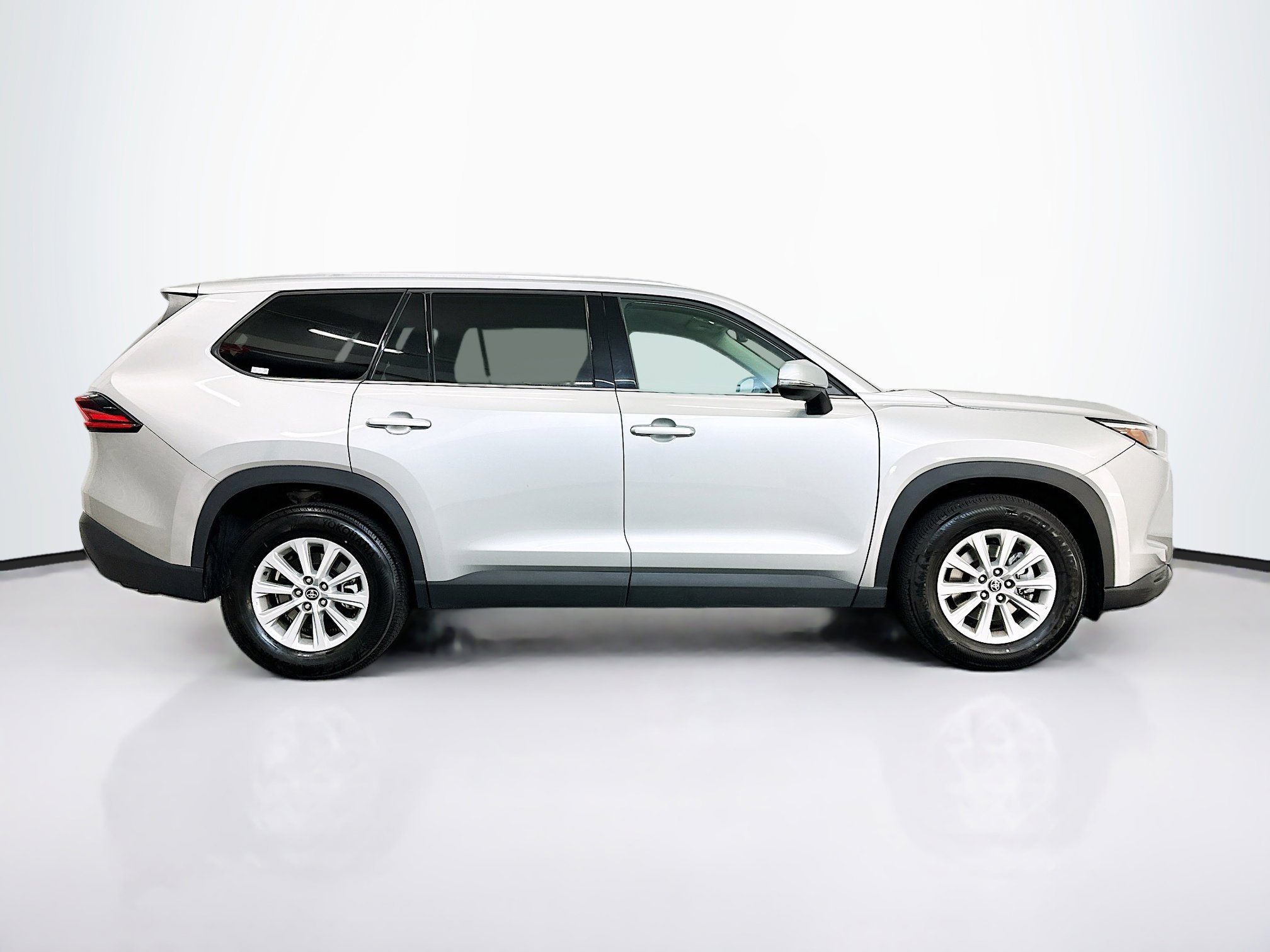 Used 2025 Toyota Grand Highlander AWD image 10