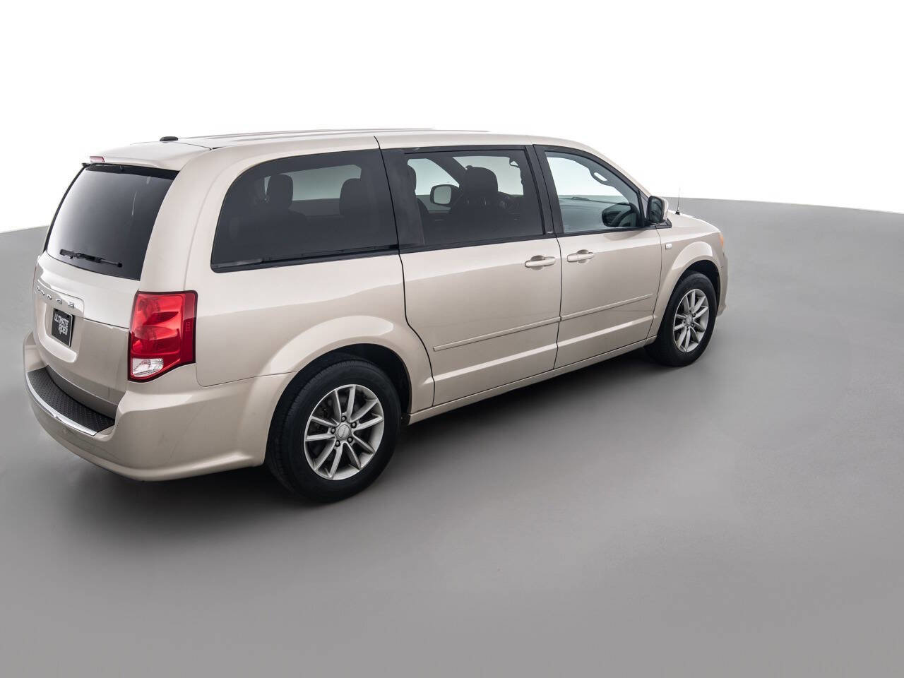 Used 2014 Dodge Grand Caravan SE FWD image 5