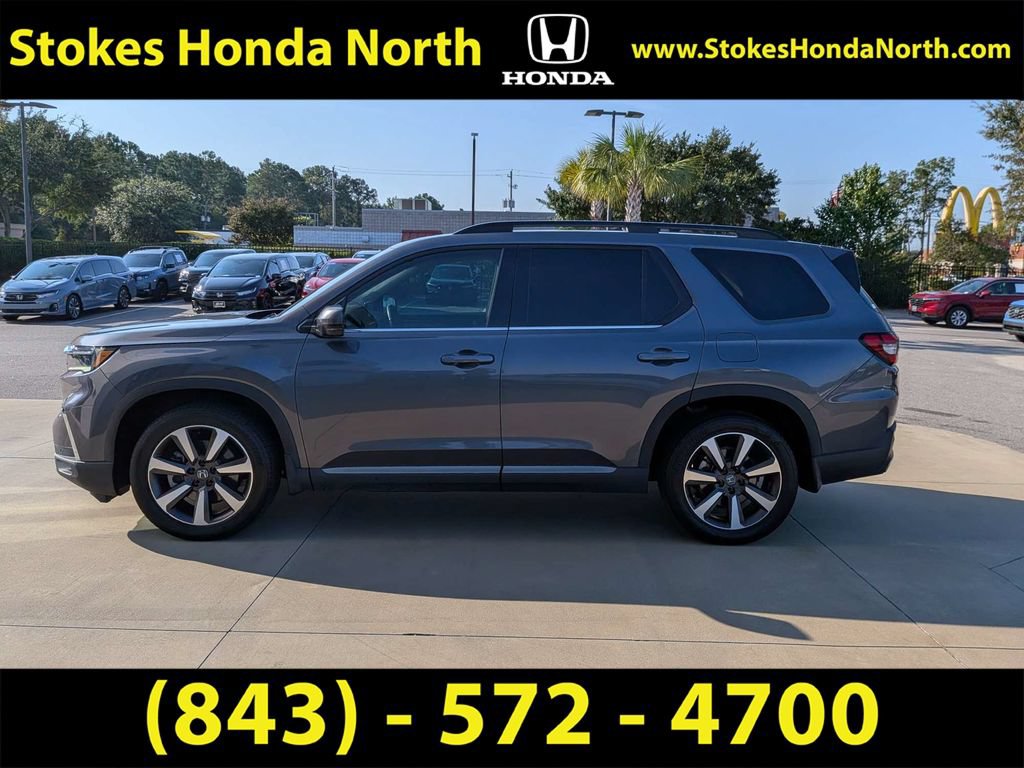 Used 2025 Honda Pilot Elite image 7