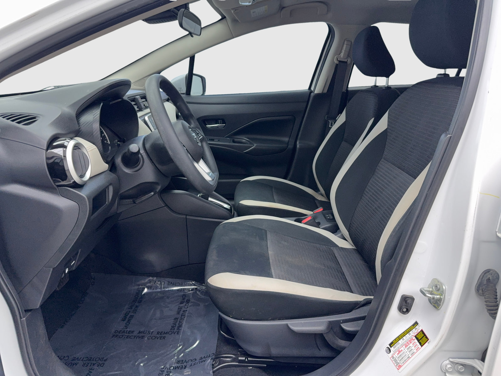 Used 2020 Nissan Versa SV FWD image 17