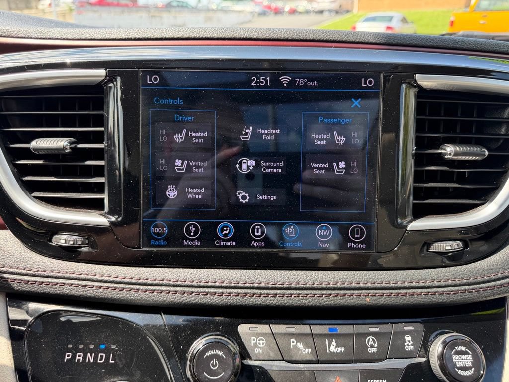Used 2019 Chrysler Pacifica Limited w/ Advanced Safetytec Group FWD image 10