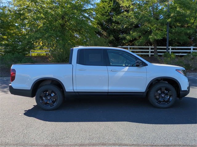 New 2026 Honda Ridgeline Black Edition image 3