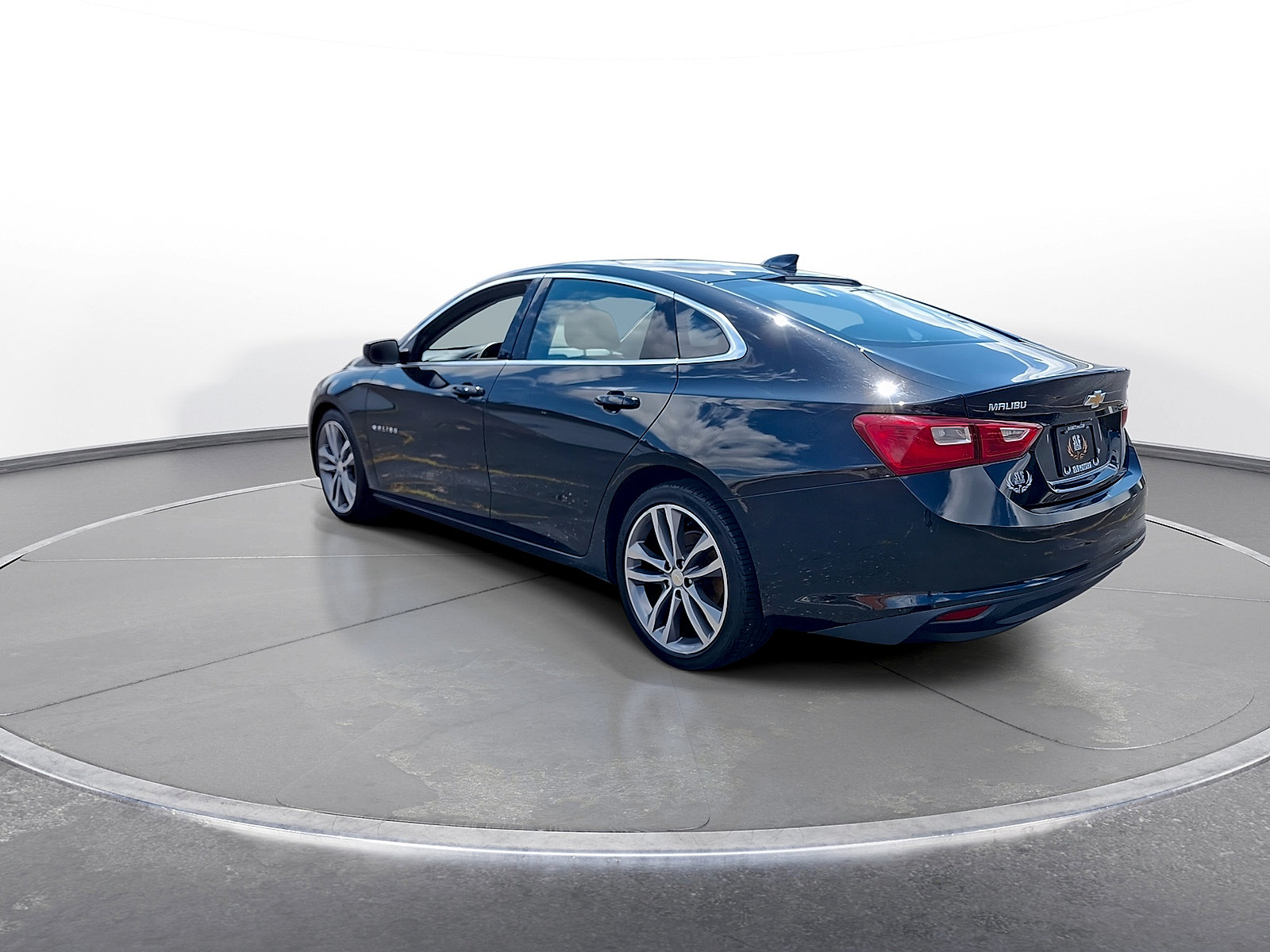 Used 2023 Chevrolet Malibu LT FWD image 6