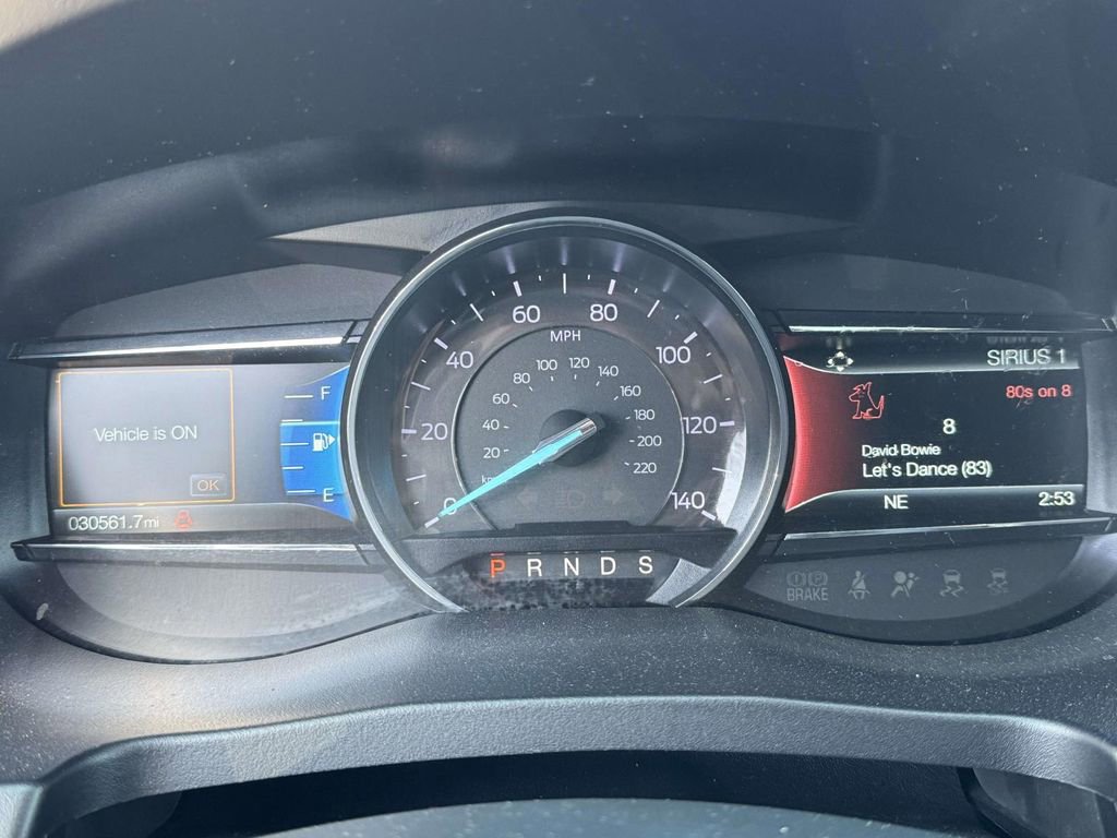 Used 2018 Ford Explorer XLT w/ Equipment Group 202A AWD/4WD image 22