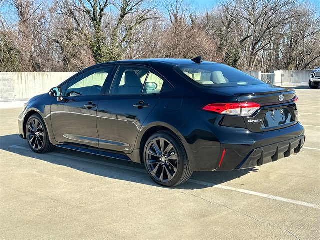 Used 2023 Toyota Corolla SE image 3