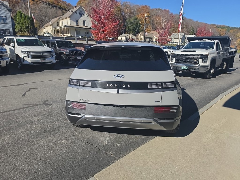 Used 2023 Hyundai Ioniq 5 SEL w/ Cargo Package AWD/4WD image 5
