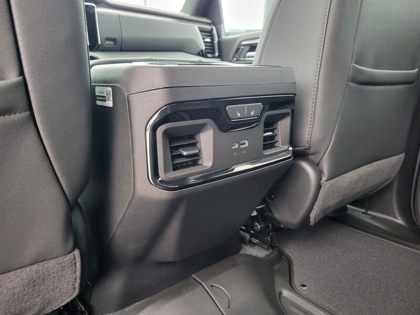 New 2026 GMC Sierra 3500 AT4 w/ AT4 Premium Plus Package image 28