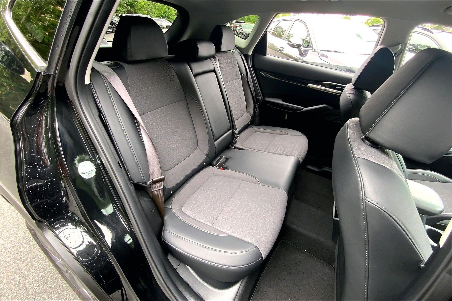Used 2024 Kia Seltos S AWD/4WD image 29
