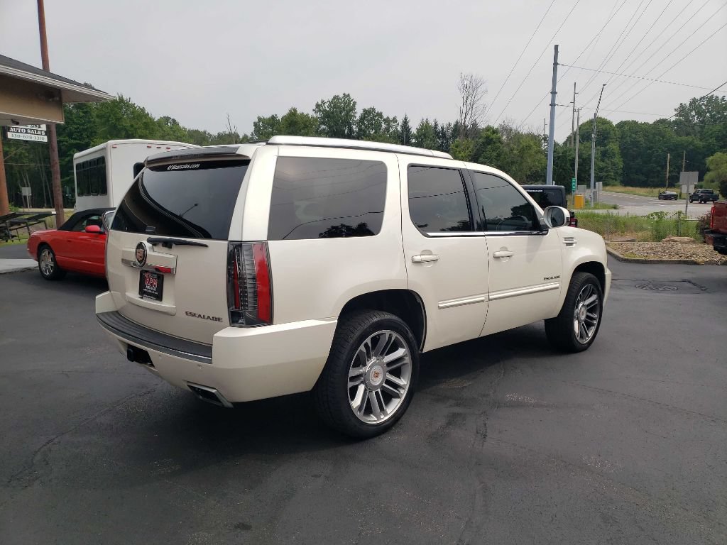 Used 2014 Cadillac Escalade Premium AWD/4WD image 7