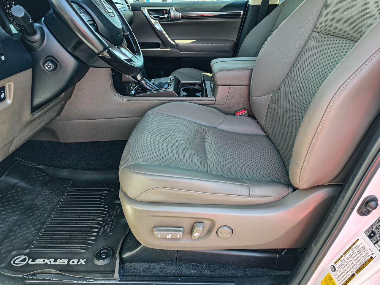 Used 2022 Lexus GX 460 Premium AWD/4WD image 13
