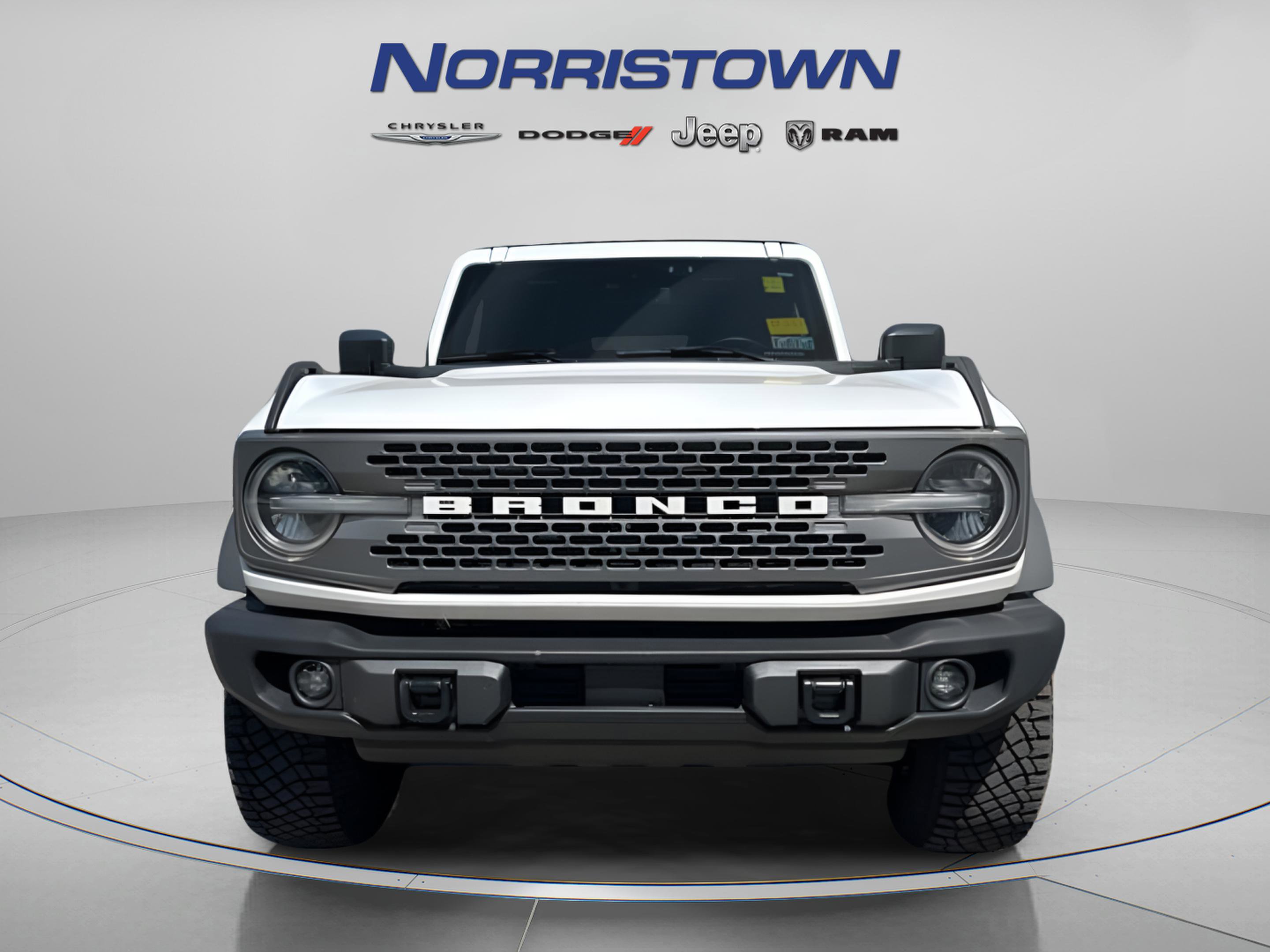 Used 2023 Ford Bronco Badlands w/ Sasquatch Package AWD/4WD image 3