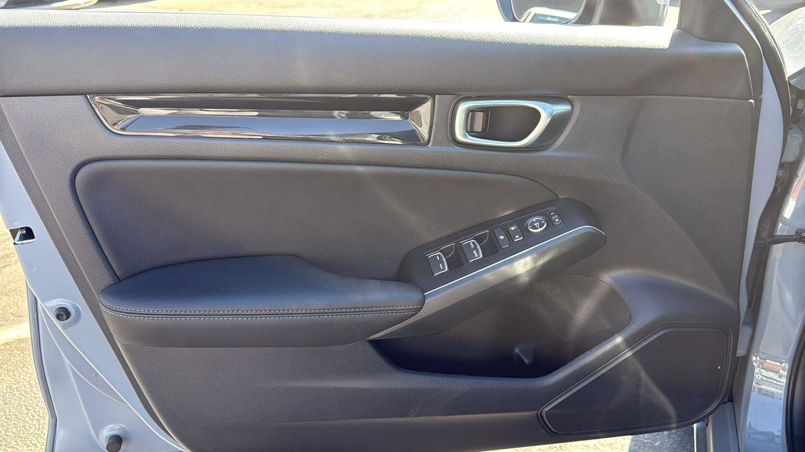 Used 2022 Honda Civic Sport Touring image 7