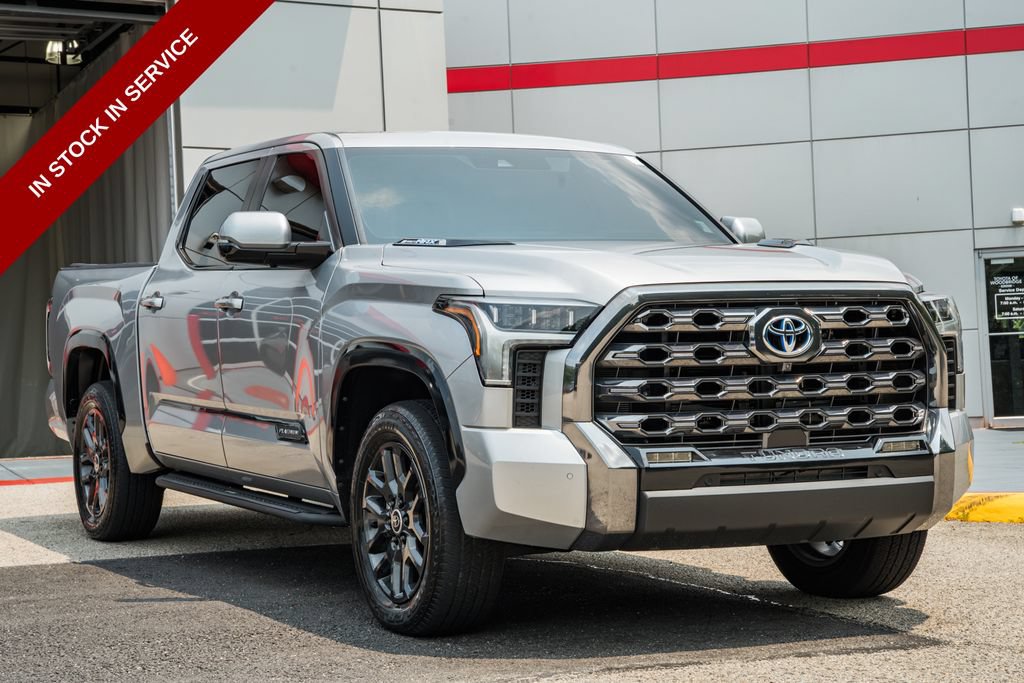 Used 2024 Toyota Tundra Platinum AWD/4WD image 1