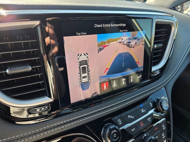 New 2026 Chrysler Pacifica Select FWD image 32