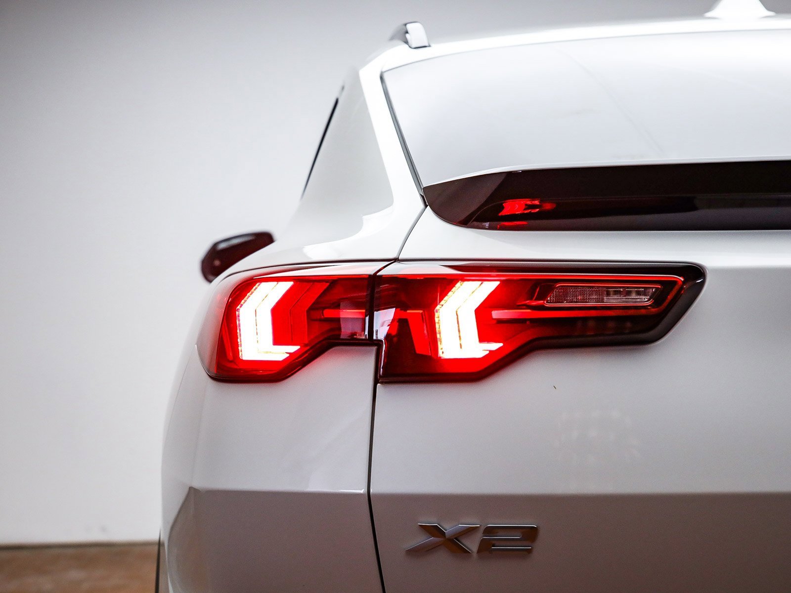 New 2026 BMW X2 xDrive28i w/ Convenience Package image 10