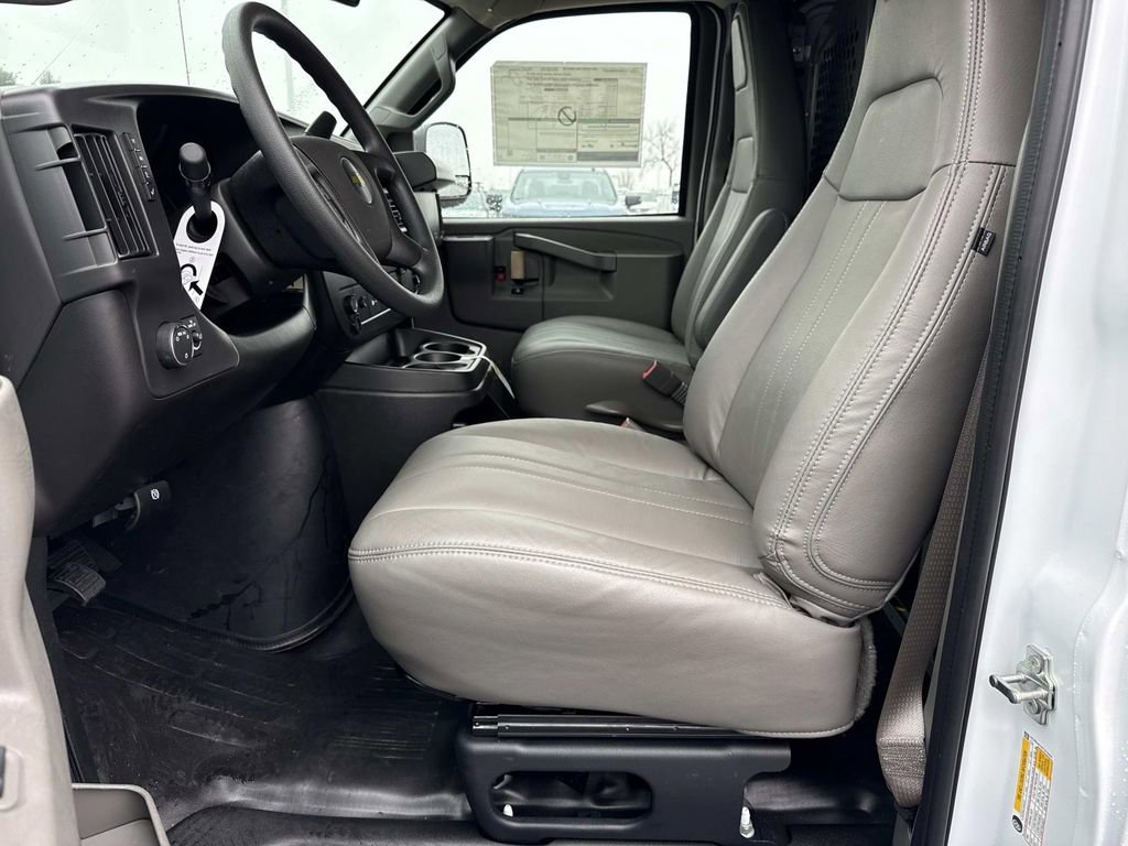 New 2026 Chevrolet Express 2500 w/ Driver Convenience Package RWD image 9