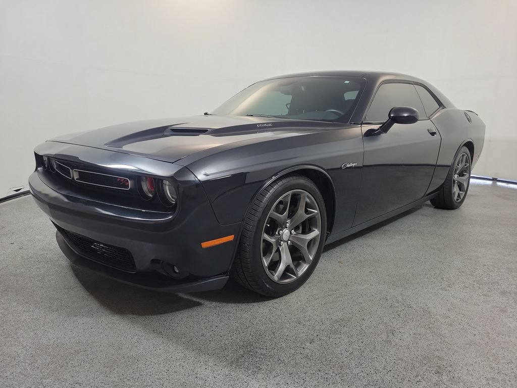 Used 2015 Dodge Challenger R/T Plus RWD image 3
