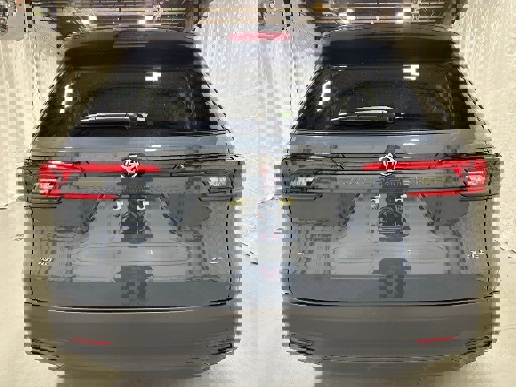 Used 2025 Toyota Grand Highlander AWD image 6