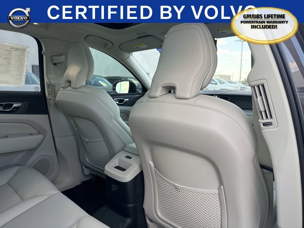 Used 2025 Volvo XC60 T8 Plus w/ Protection Package Premier image 18