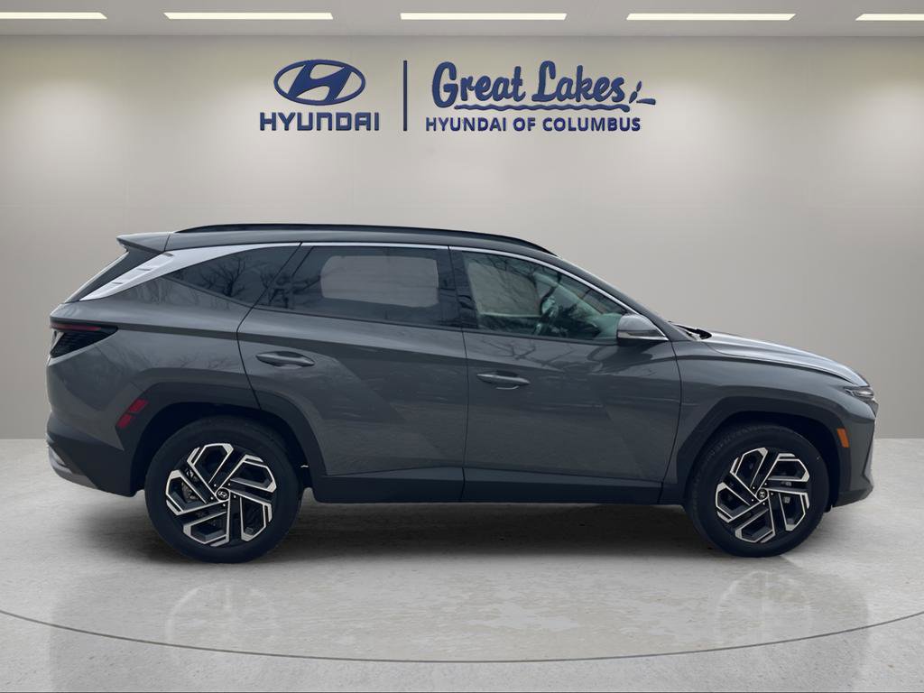 Used 2025 Hyundai Tucson Limited image 7