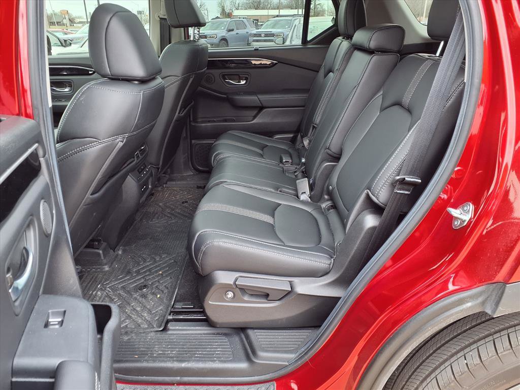 Used 2025 Honda Pilot Touring image 20