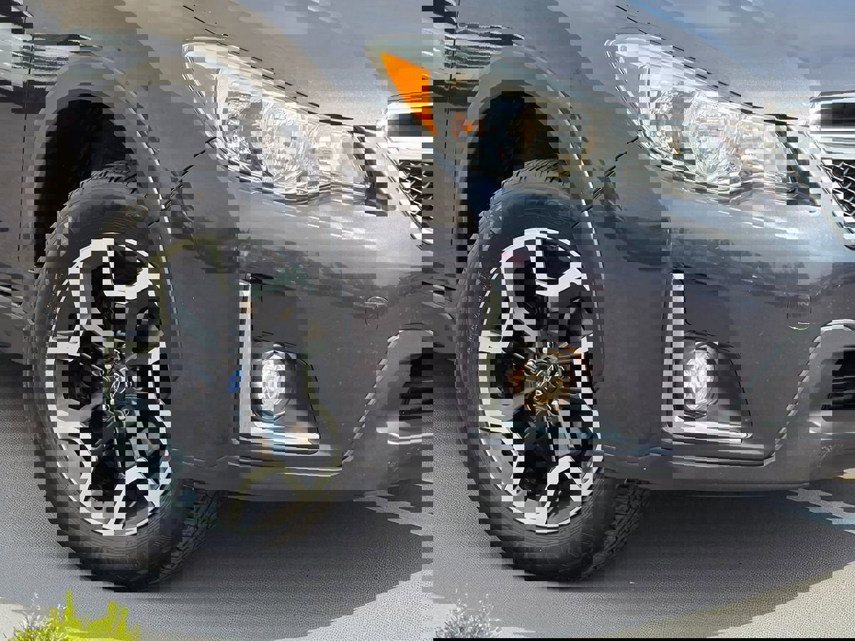 Used 2017 Subaru Crosstrek 2.0i Limited image 4