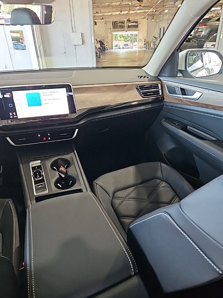 New 2026 Volkswagen Atlas SE image 23