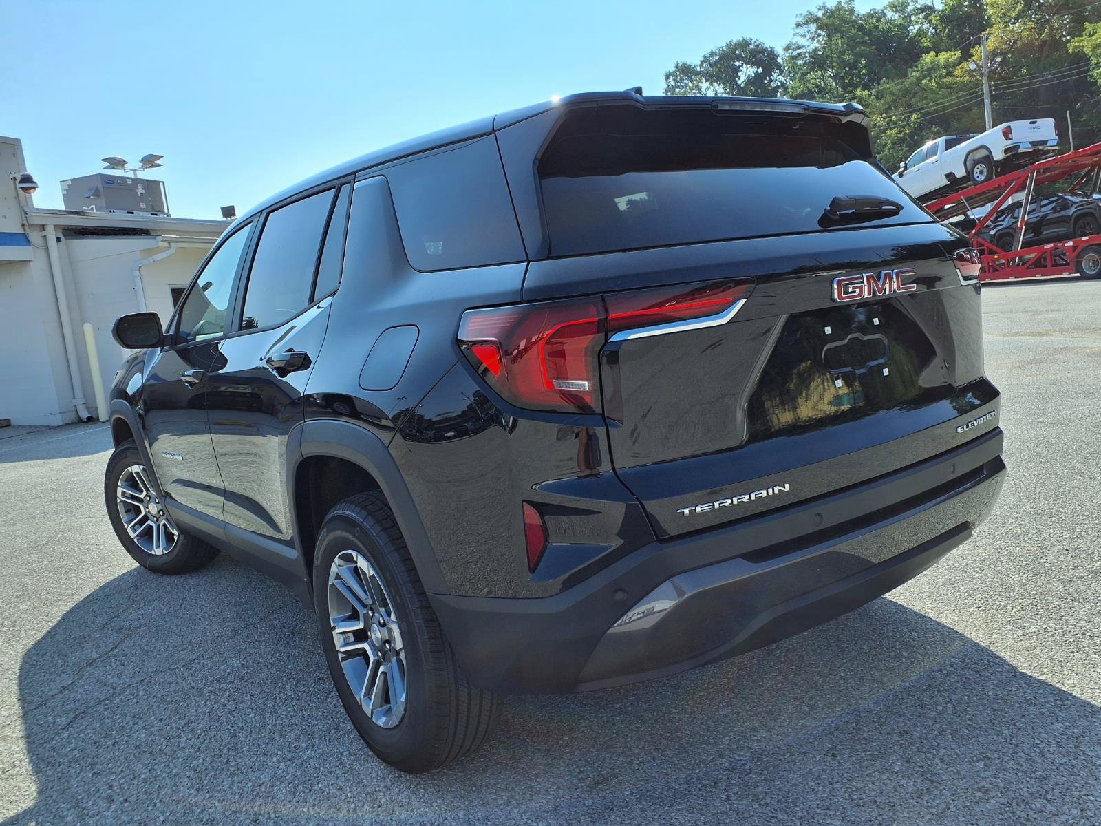 New 2027 GMC Terrain Elevation FWD image 20