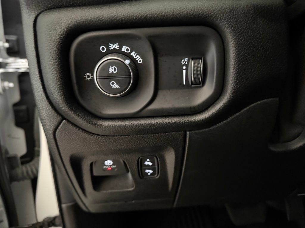 Used 2022 RAM 1500 Big Horn RWD image 40