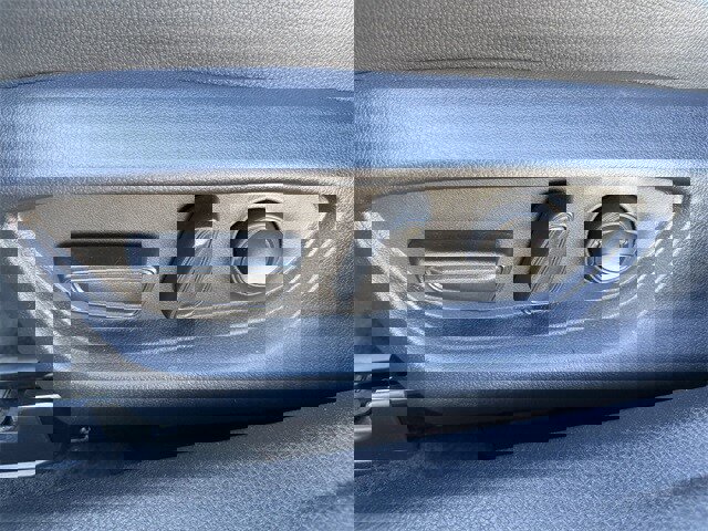 Used 2025 Toyota Camry XSE image 28