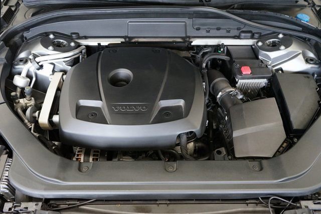 Used 2020 Volvo XC60 T5 Momentum image 50