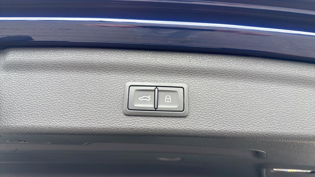 Used 2022 Audi Q3 2.0T Premium w/ Convenience Package image 19