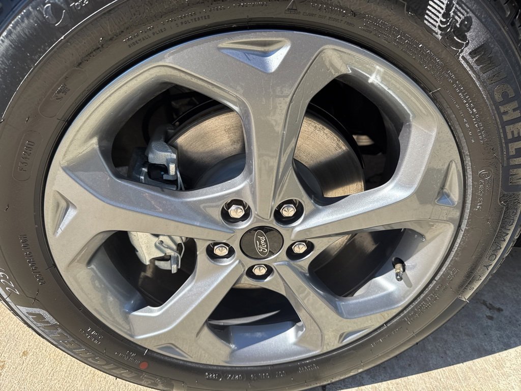 New 2026 Ford Escape ST-Line image 29