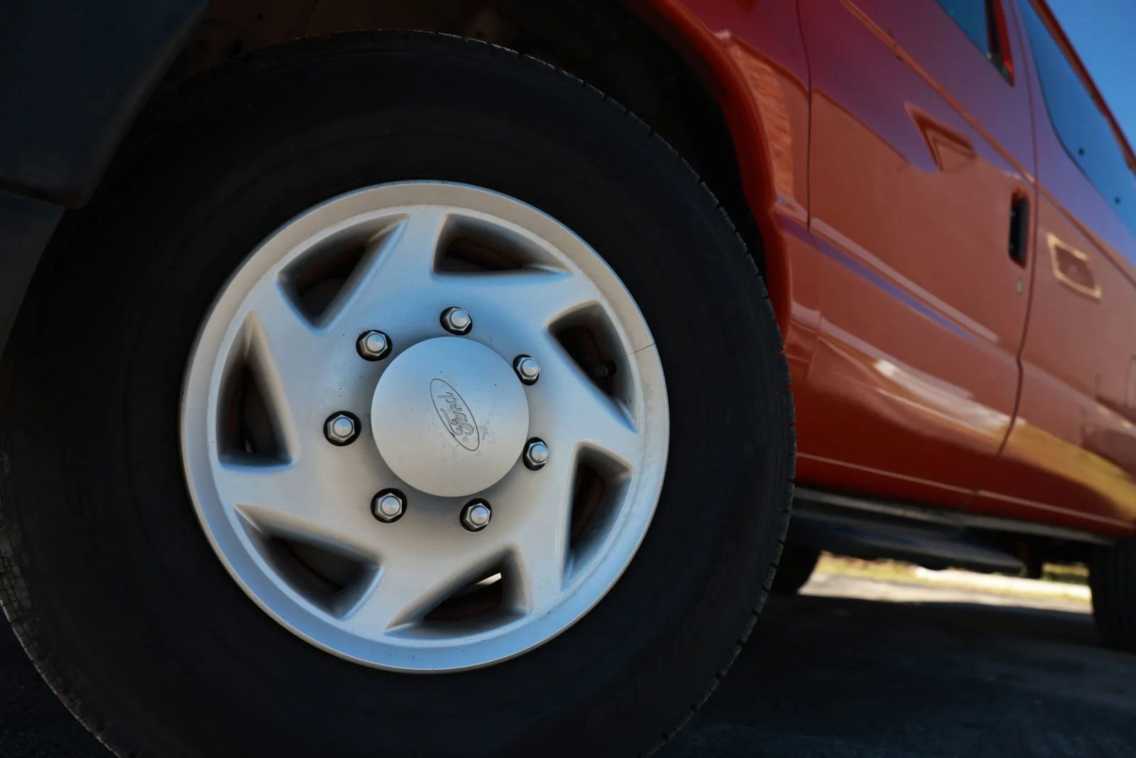 Used 2012 Ford E-350 and Econoline 350 XL image 29