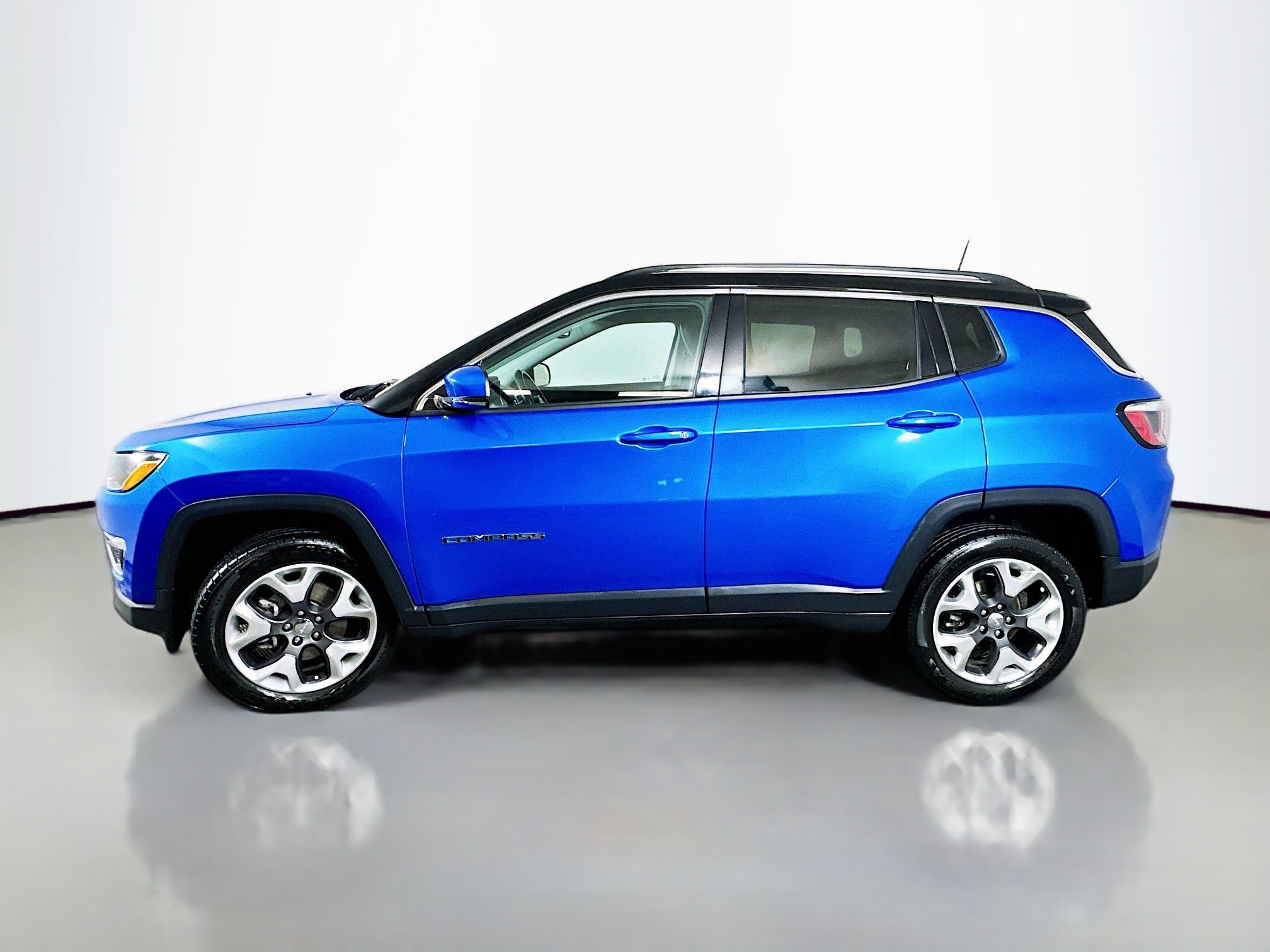 Used 2019 Jeep Compass Limited image 4