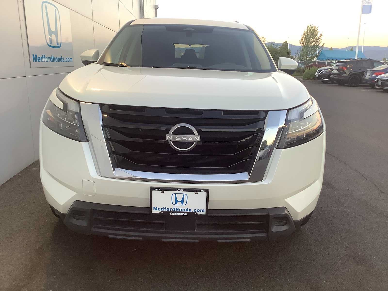 Used 2024 Nissan Pathfinder SV AWD/4WD image 9